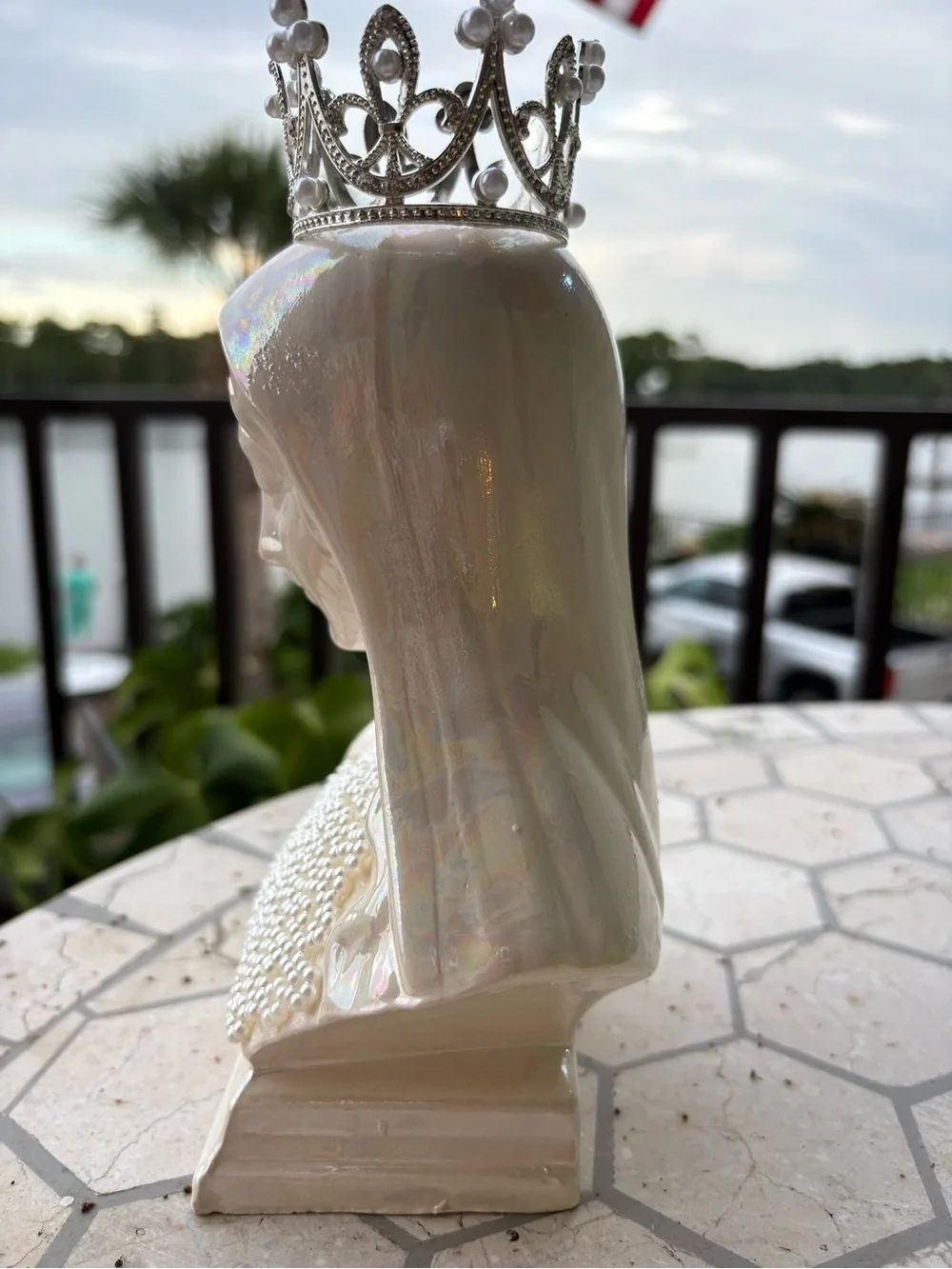Iridescent Pearl ceramic Bust Statue with Crown - Decorative Home Accent